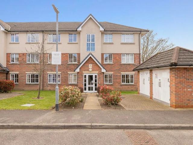 Addison Court, Epping CM16, 2 bed flat to rent, £1,599 pcm | PrimeLocation