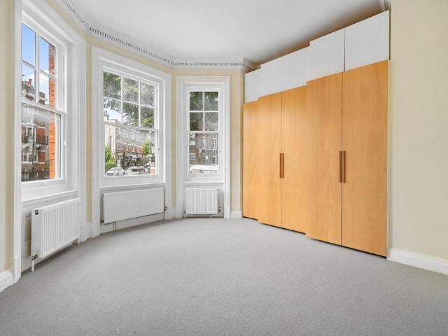 Addison Gardens, Brook Green W14 1 bed flat to rent £1,900 pcm £438 pw