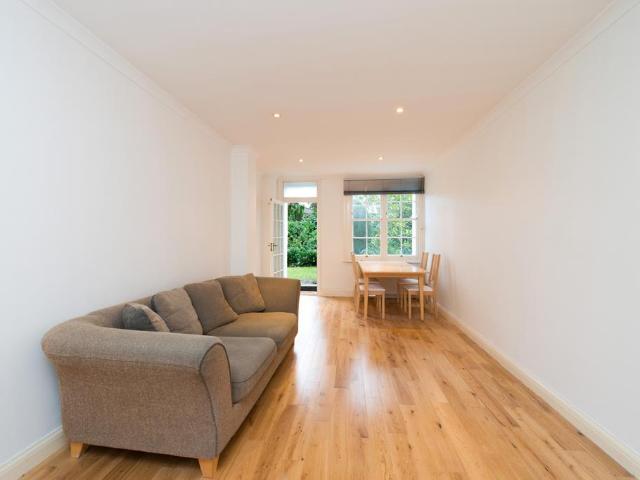 Addison House, Grove End Road, St. 2 bed apartment to rent £2,817 pcm £650 pw