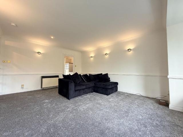Addison Road, Flat 34, Glasgow, Kirklee, G12 0TT
