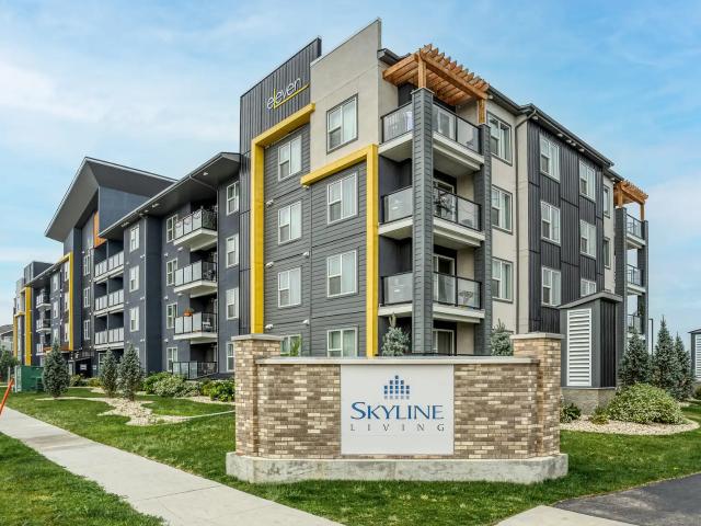 Addison Square Apartments