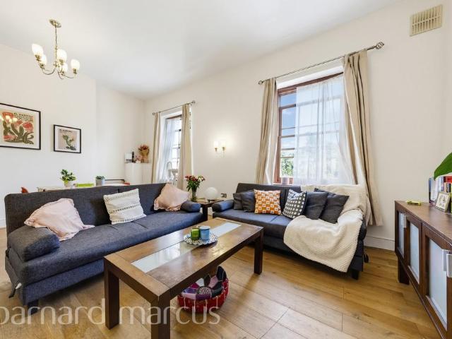 Addiscombe Road, CROYDON 2 bed flat to rent £1,950 pcm £450 pw