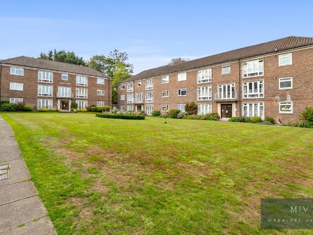 Addiscombe Road, Croydon CR0, 2 bed flat to rent, £1,600 pcm | PrimeLocation