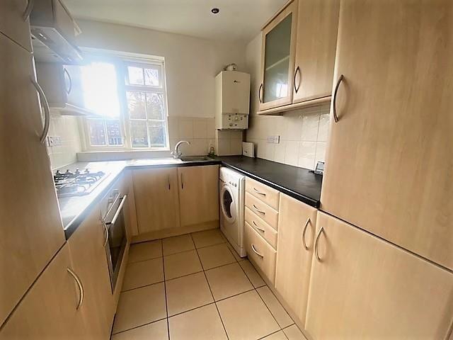 Addiscombe Road, Croydon CR0, 2 bed flat to rent, £1,650 pcm | PrimeLocation