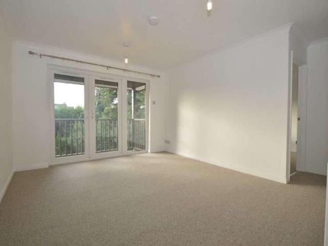 Addlestone, KT15