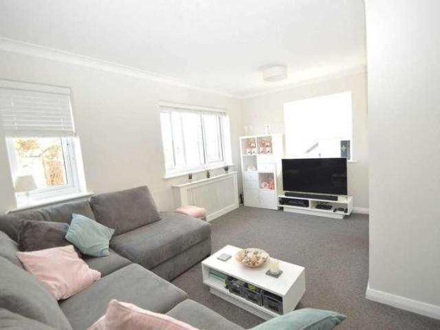 Addlestone, KT15