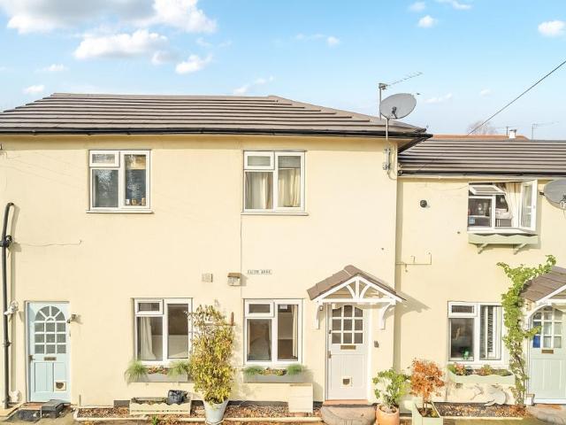 Addlestone Road Addlestone KT15 1 bed mews to rent £1,150 pcm £265 pw