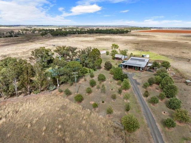 Address Available Upon Request, Oakey QLD 4401 76.86 Ha 190 Ac | Warrego Highway Frontage | Toowoomba Region