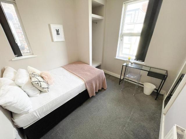 Adelaide Road, L7 8SH, 5 bed terraced house to rent £628 pcm £145 pw