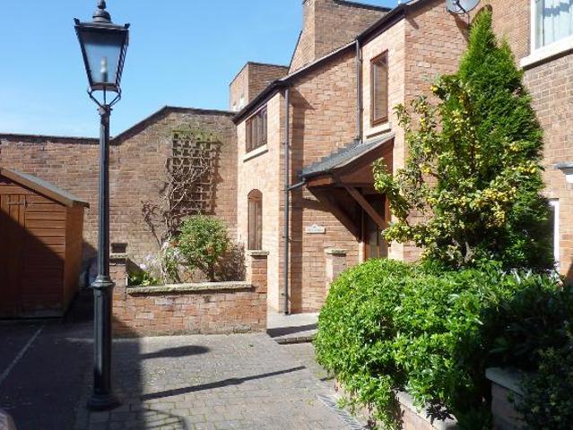 Adelaide Road, Leamington Spa, CV31 1 bed cottage to rent £895 pcm £207 pw