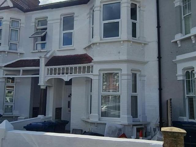 Adelaide Road, London W13 3 bed terraced house to rent £3,400 pcm £785 pw
