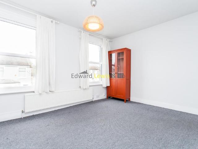 Adelaide Road, London E10 1 bed flat to rent £1,499 pcm £346 pw