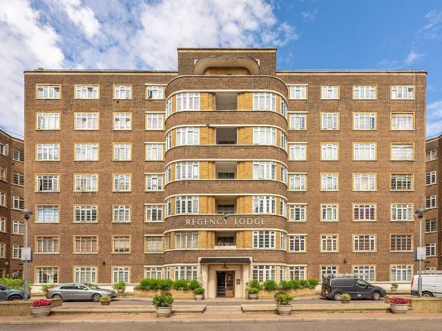 Adelaide Road, Swiss Cottage, London NW3, 2 bed flat to rent, £2,600 pcm | PrimeLocation