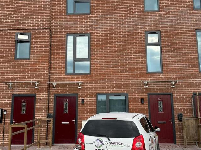 Adelaide Street, Manchester M8 2 bed flat to rent £1,350 pcm £312 pw