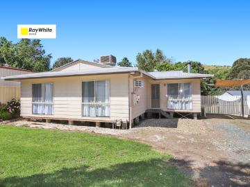 Sharps Creek, Talbingo - Garden, Equipped kitchen