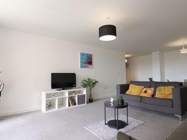 Adelphi St, Salford M3, 2 bed flat to rent, £1,800 pcm | PrimeLocation