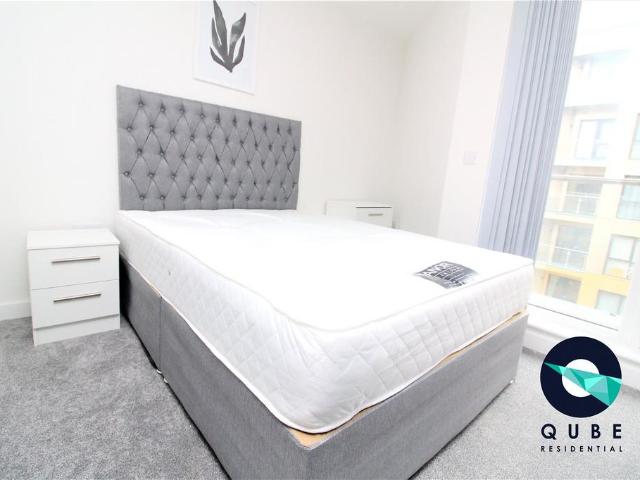 Adelphi Wharf 3, 7 Adelphi Street. Studio to rent £900 pcm £208 pw