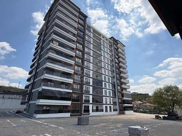 ADEN PROTOKOL YOLU YAKINI TAKASA AÇIK SIFIR SATILIK 4+1 DAİRE