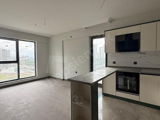 ADENFIRSAT FİYATA MEYDAN GÖKSUDA ÇİFT BANYOLU 2+1