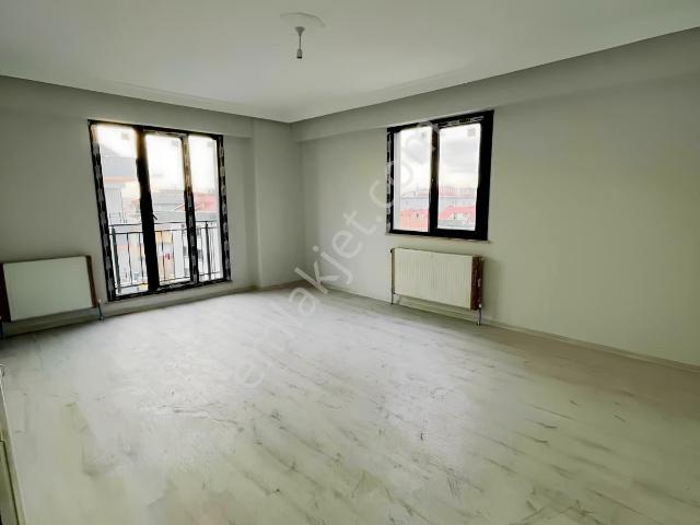 Adil Mah.bosna Bul.mopaş Market Karşısı 3+1 Kiralık Daire