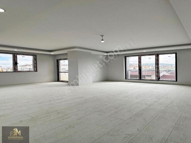 Adil Mah'de Satılık 2+1 Daire: 85m², Sıfır, Yerden Isıtmalı!