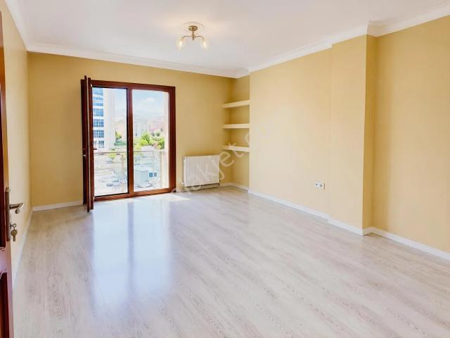 Adil Mah'de 2+1 Ferah 90m2 Arakat Kiralık Daire