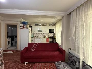 Adil Mh. Yakuphan Caddesine Çok Yakın