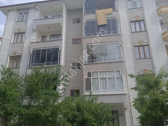 Adil Emlak'tan Hastane Yoluna Yakın Satılık Ara Kat 3+1 Daire