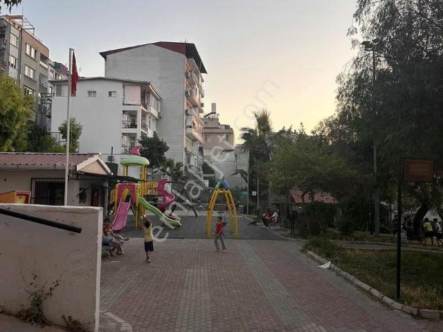Adile Naşitpark Karşısı 2+1 Kot1 Bahçeli Satılık Daire