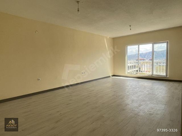 ADLİYE ARKASI KAYMAKAMLIK YAKINI TOKİDE KİRALIK 3+1 140M2 4.KAT GÜNEY+DOĞU CEPHELİ KULLANIŞLI ARAKAT
