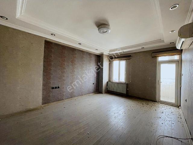 Adliye Karşısında Kiralık Ofis