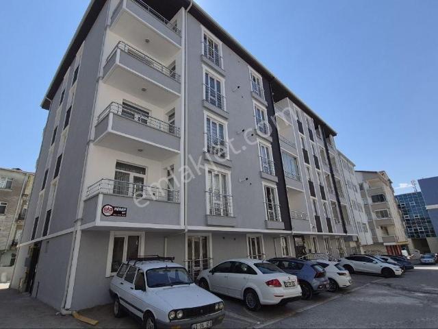 Adliye Sarayı Arkası Ara Kat 2+0