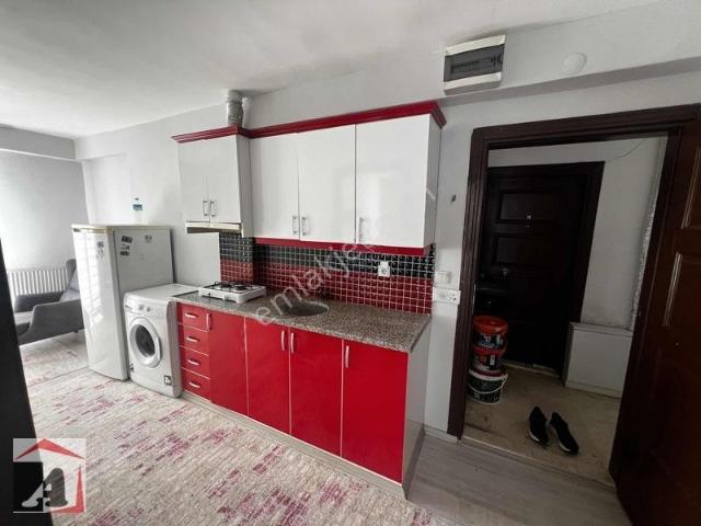 Adliye Üstünde Kiralık Apart