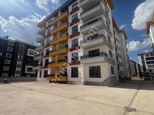Adliye Yakını 3+1 Sıfır 2 Adet Ara Kat Kiralık Daire