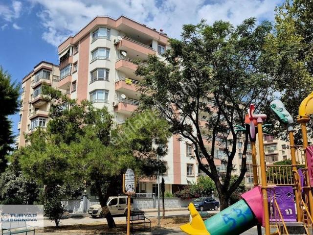 Adliye Yakını Doğalgaz Kombili Ebeveyn Banyolu 3+1 150m2
