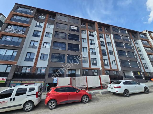 Adliye Yanında 2+1 Sıfır Daire Ara Katta Burcu Emlaktan