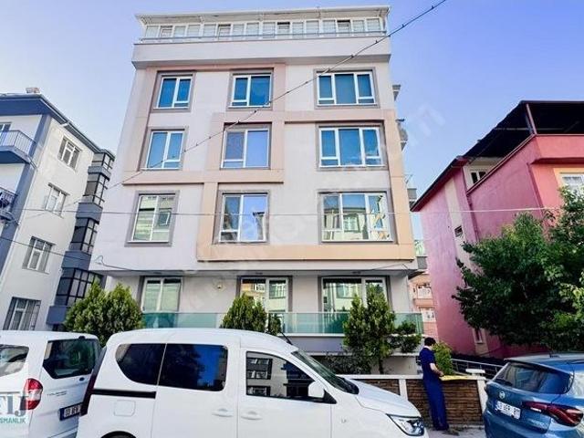 Adliyenin Hemen Yanında 2+1 Ankastreli Kiralık Daire
