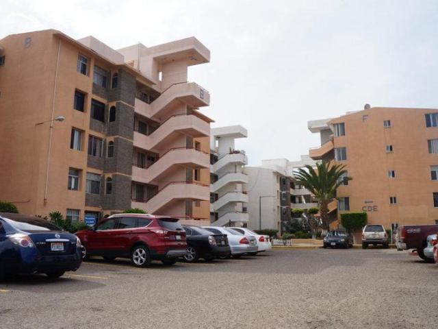 Adquiere departamento semi amueblado en Rosarito!