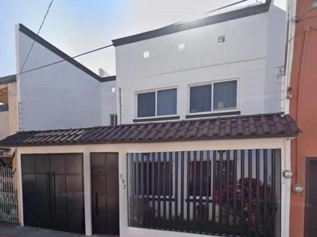 Adquiere patrimonio a un precio preferencial CASA en venta en Parque Manzanares