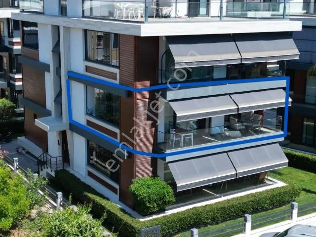 Adra Sitesinde Denize 100 M Mesafede 3+1 Asansörlü Ara Kat Daire