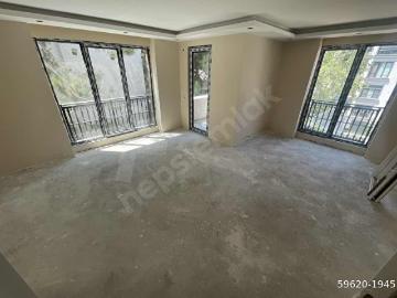 ADRES GAYRİMENKUL, ARA KAT 2+1 MERKEZE YAKIN DAİRE