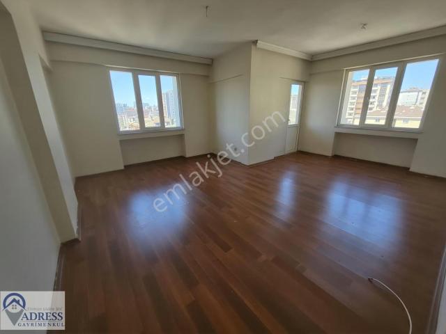 Adress Gayrimenkulden M.akifte 130m2 3+1 Satılık Geniş Daire