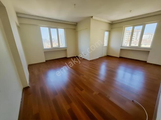 Adress Gayrimenkulden M.akifte 130m2 3+1 Satılık Geniş Daire
