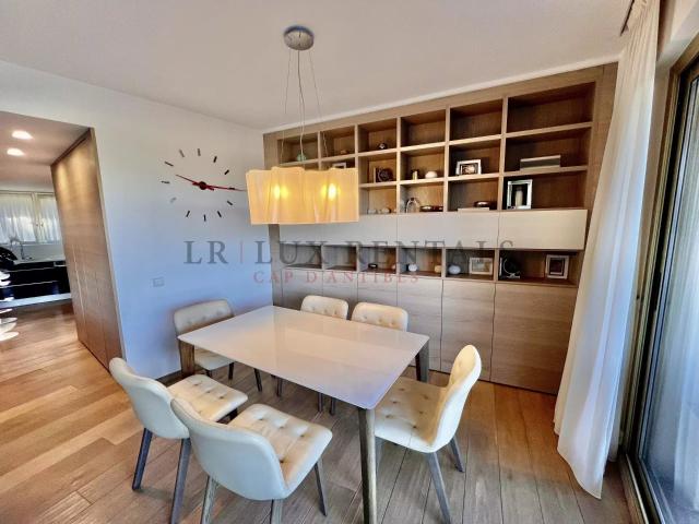 Adresse exclusive – Appartement de luxe avec vue mer et pisc. 133m² Antibes