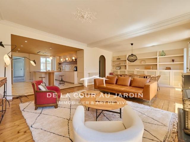 Adresse patrimoniale et pied à terre de réception au cœur de. 177m² Beaune