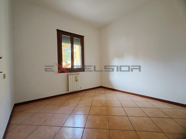 ADRIA: APPARTAMENTO CON GARAGE E GIARDINO PRIVATO