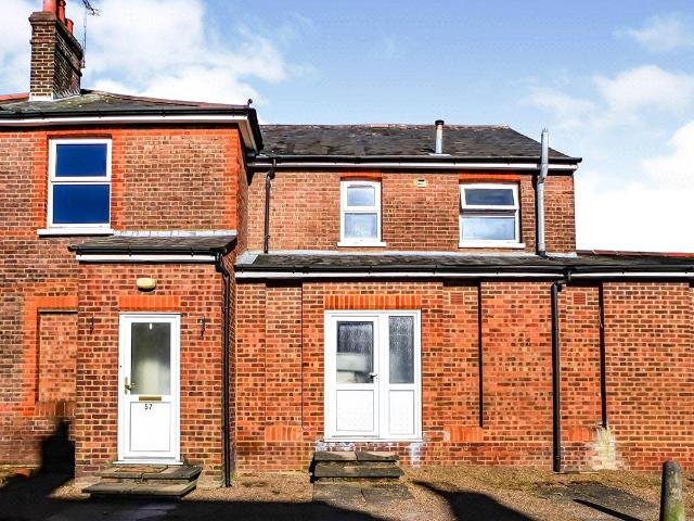 Adrian Road, Abbots Langley, Hertfordshire WD5, 1 bed flat to rent, £1,400 pcm | PrimeLocation