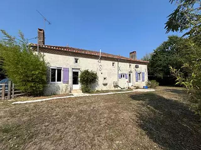 Adriers 86430 Achat / Vente maison 4 pièces t4 jardin parking