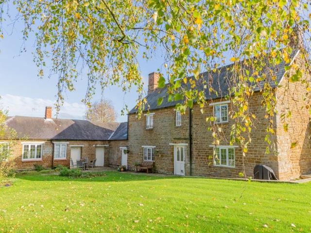 Adstone NN12, 3 bed detached house to rent, £2,500 pcm | PrimeLocation