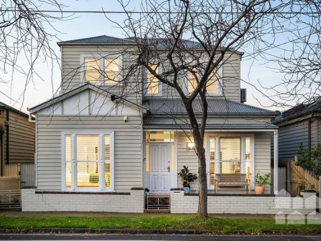 Sun drenched family haven, superb lifestyle location